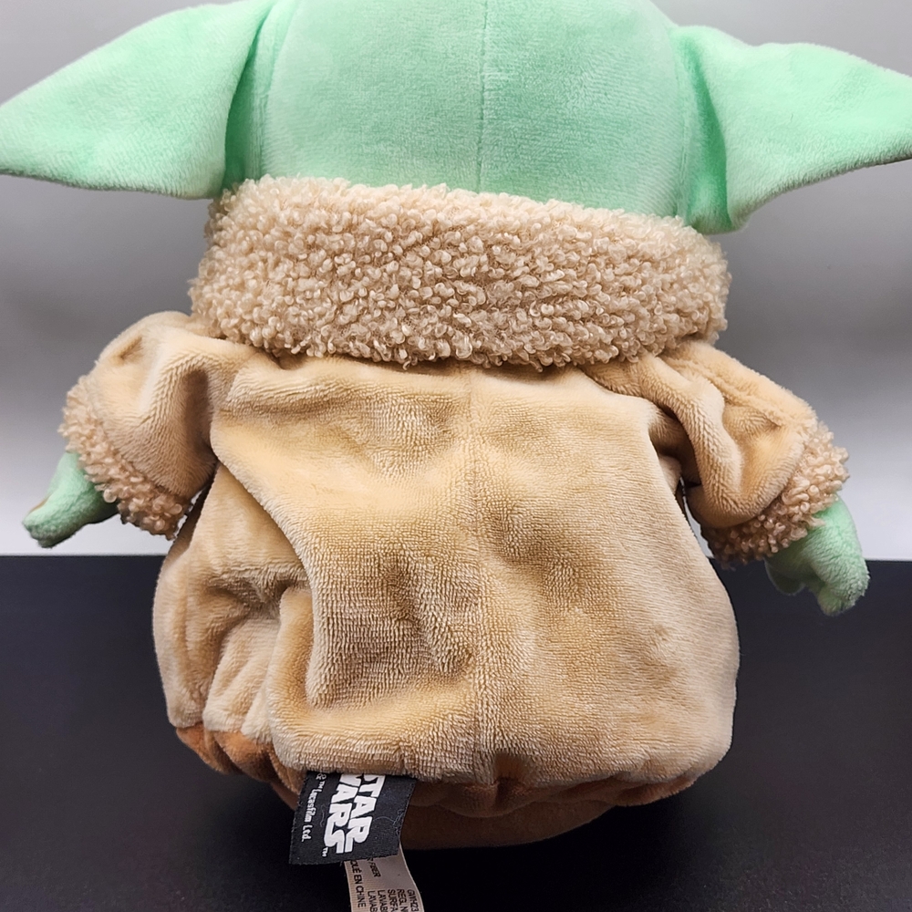 Disney Star Wars: The Mandalorian Yoda The Child 9 inch Plush. Soft And Clean! - Picture 2 of 6